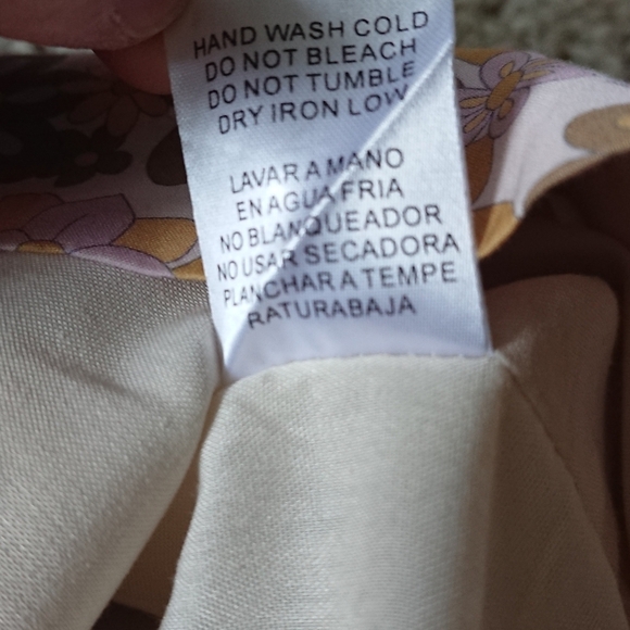 AUREUM Smocked Ruffled floral Blouse size M - Picture 9 of 12